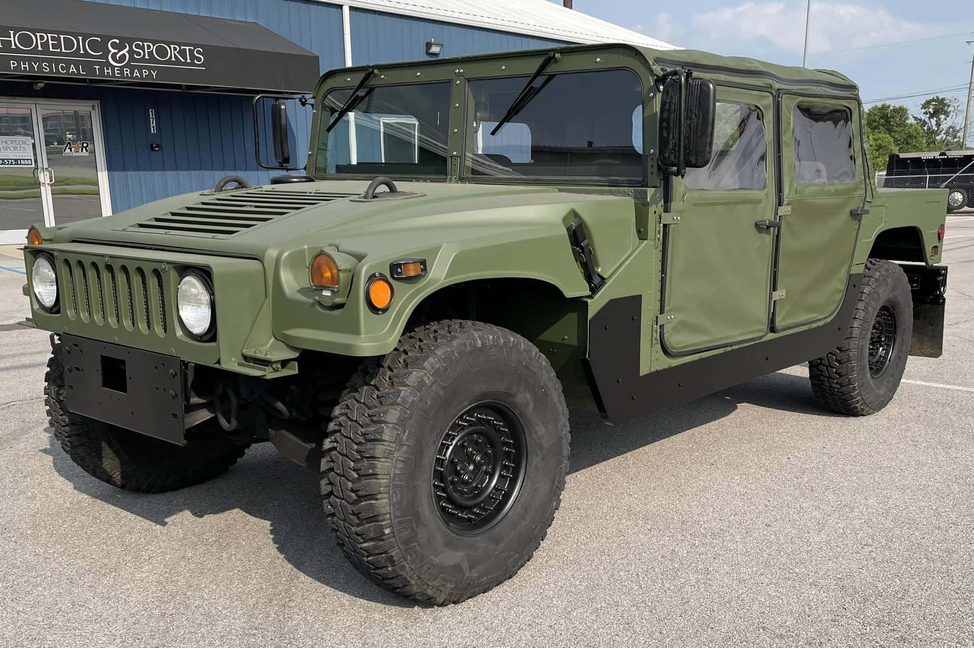 2008 AM General Hummer sold for $26,000