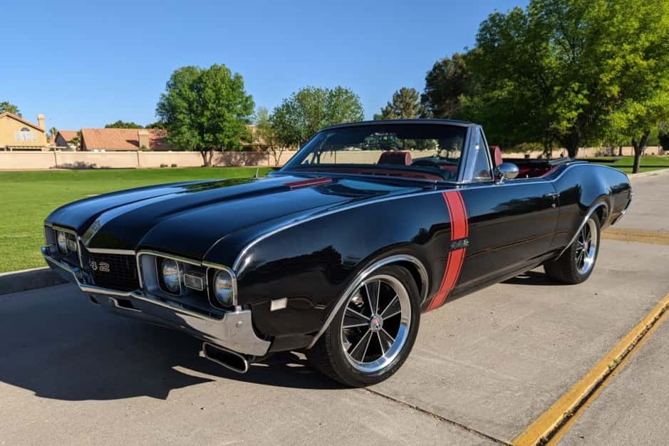 1968 Oldsmobile Cutlass sold for $32,000