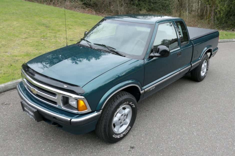 1996 Chevrolet S-10 (1994-2004) sold for $15,250
