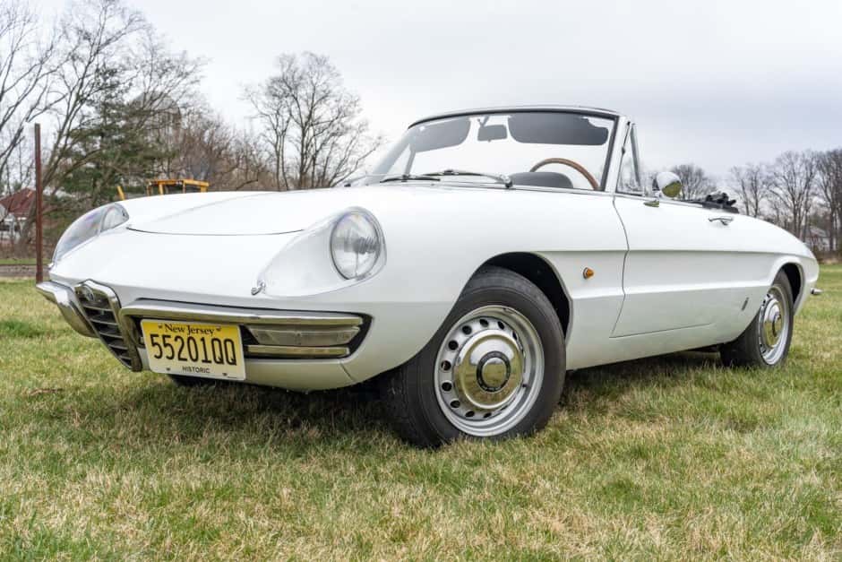1968 Alfa Romeo 105/115 Spider Series 1 sold for $80,000