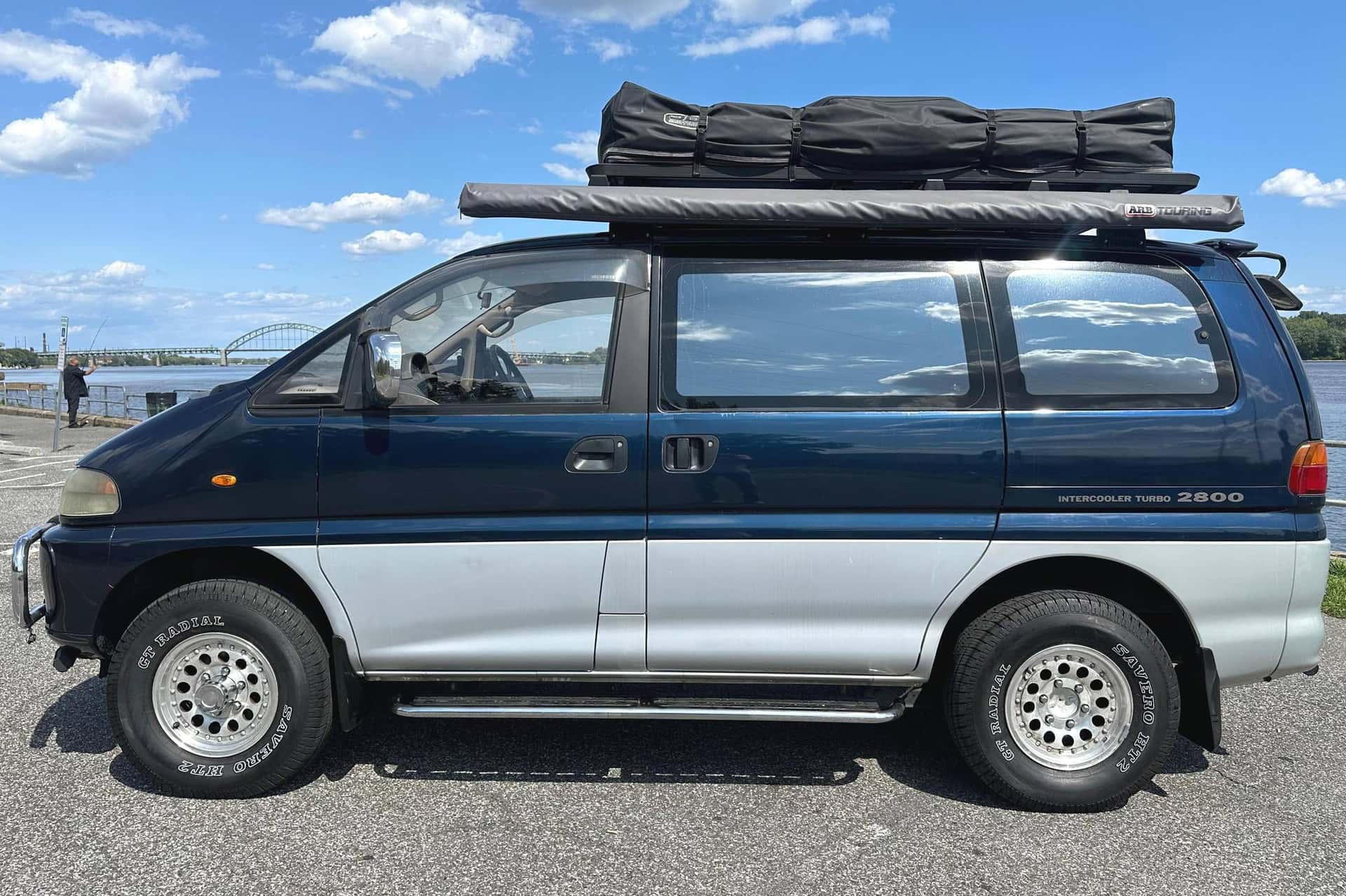 1995 Mitsubishi Delica sold for $9,111