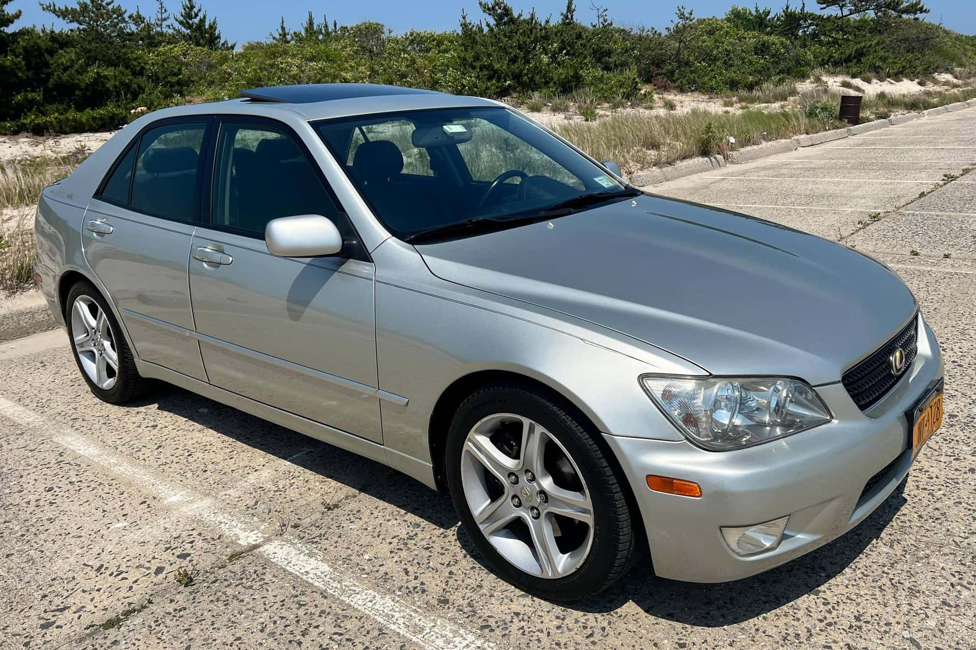 2003 Lexus IS sold for $15,500