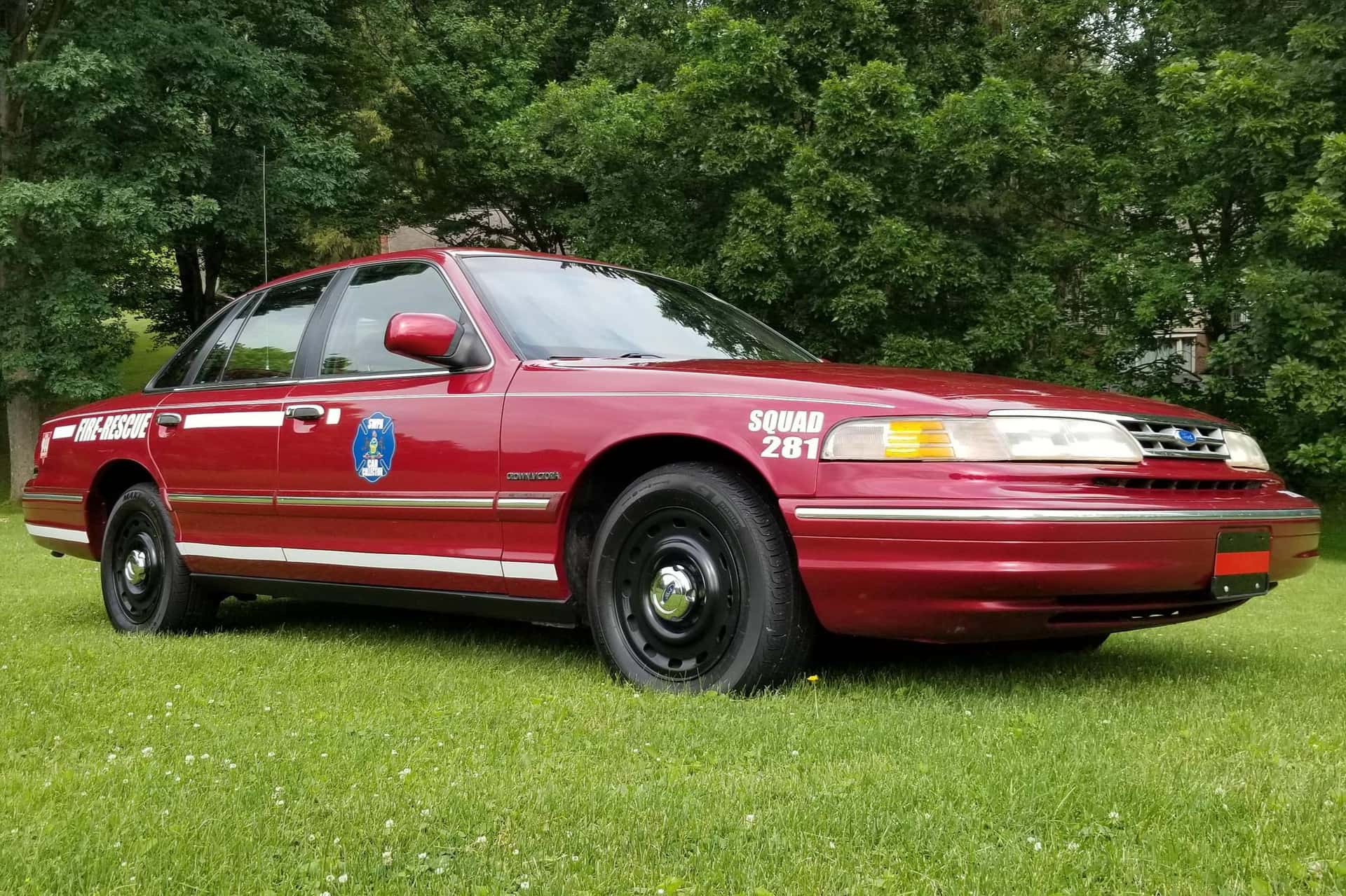 1995 Ford Crown Victoria sold for $3,200