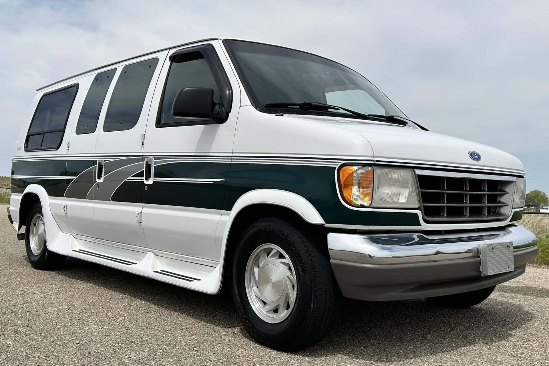 1996 Ford E-Series sold for $13,500