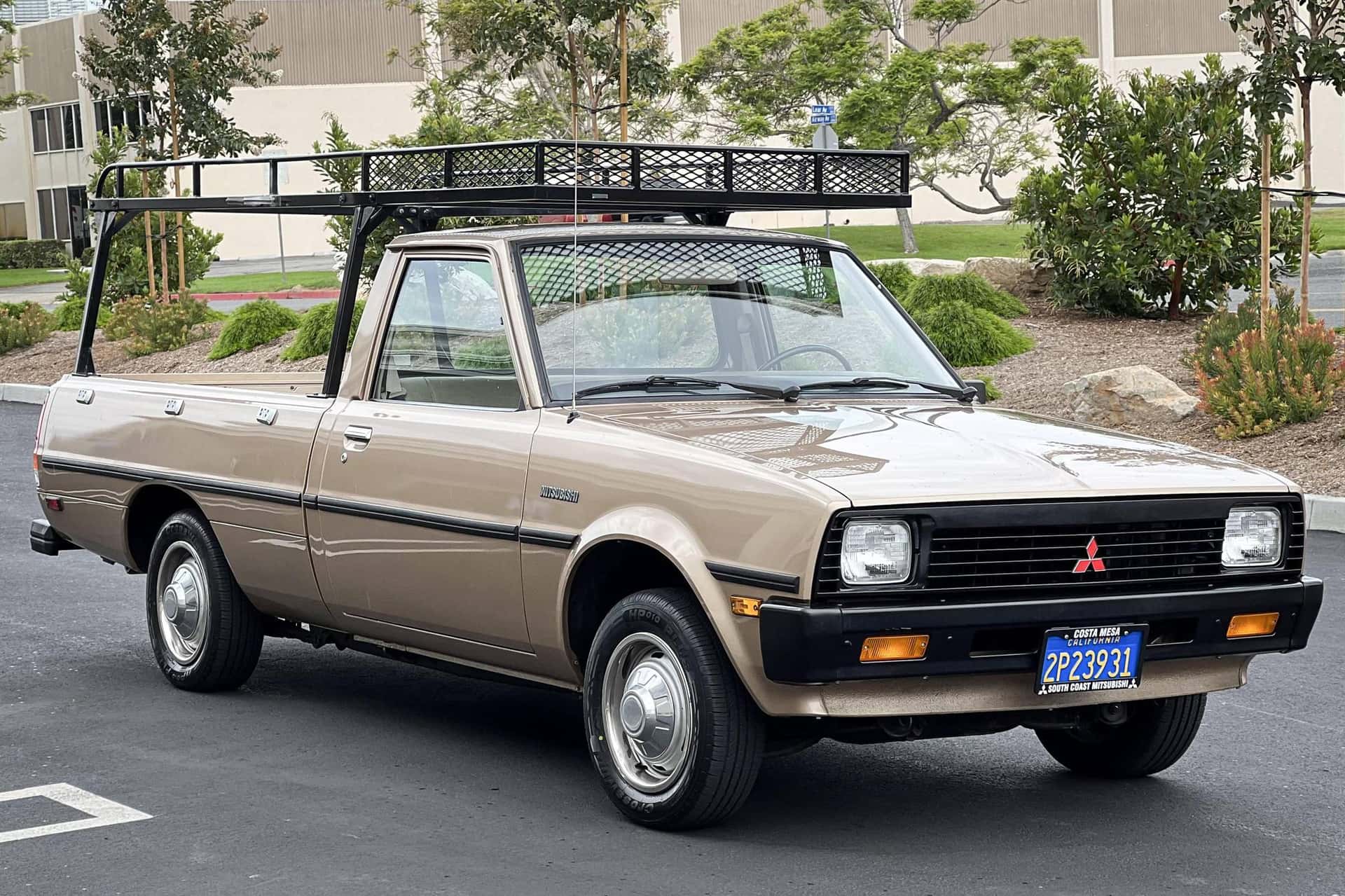 Mitsubishi Mighty Max classic car