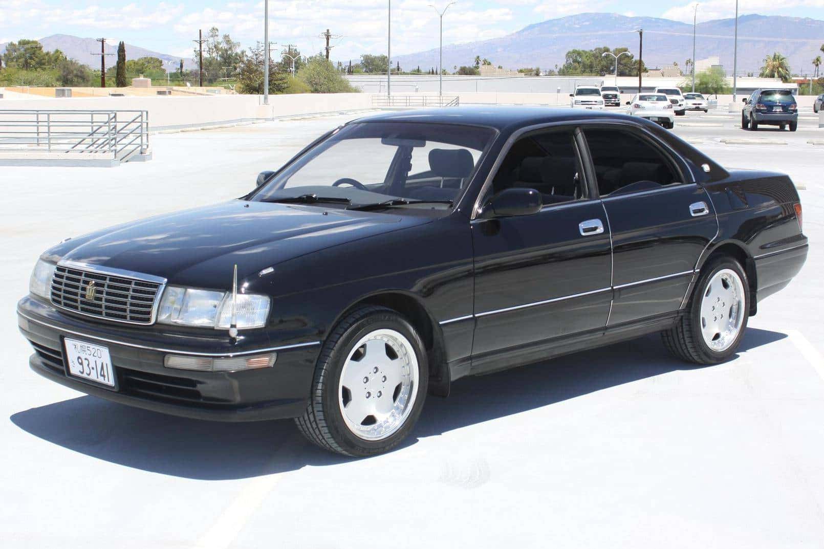 1993 Toyota Crown sold for $8,200