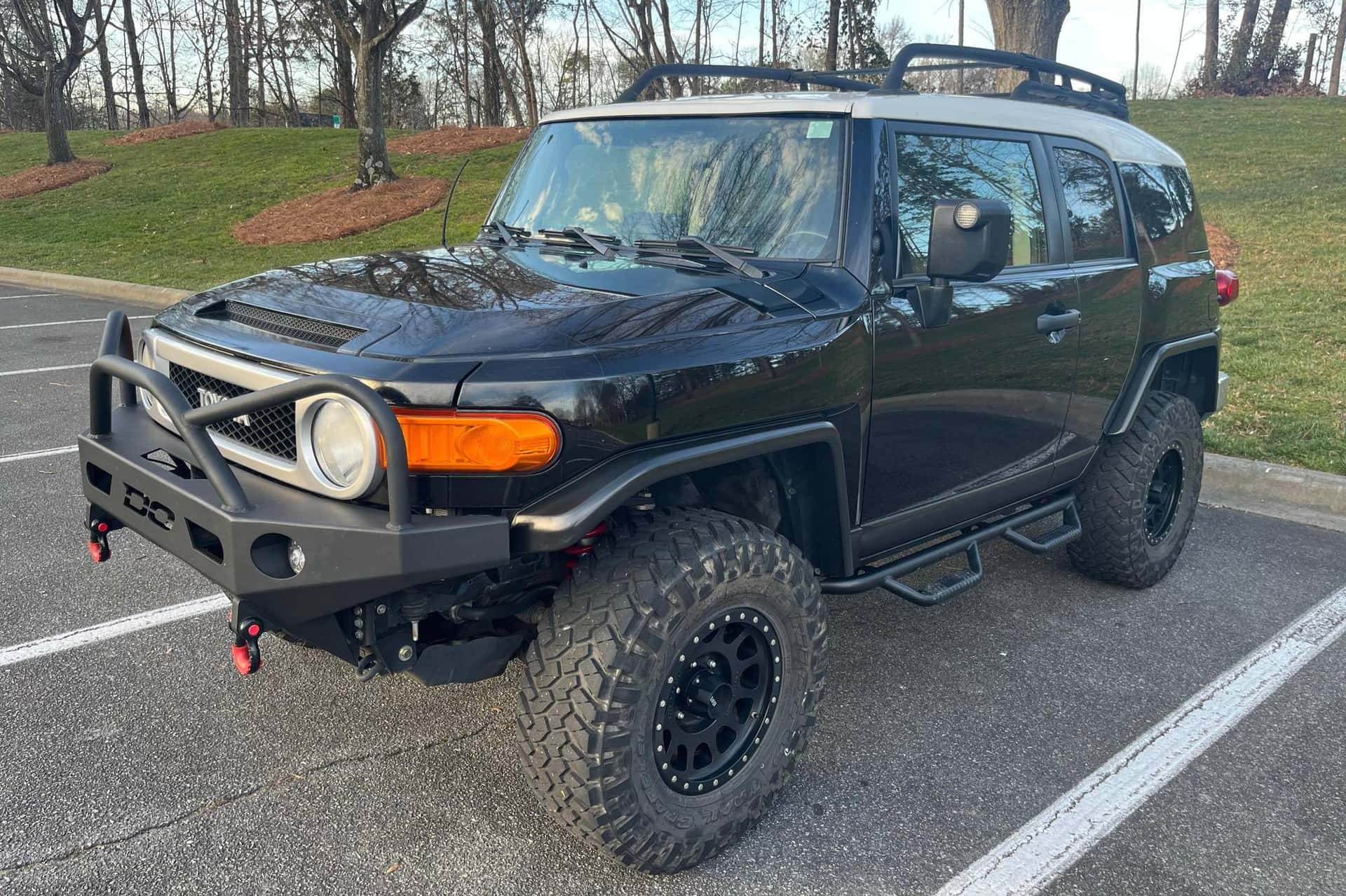 2013 Toyota FJ Cruiser sold for $18,750