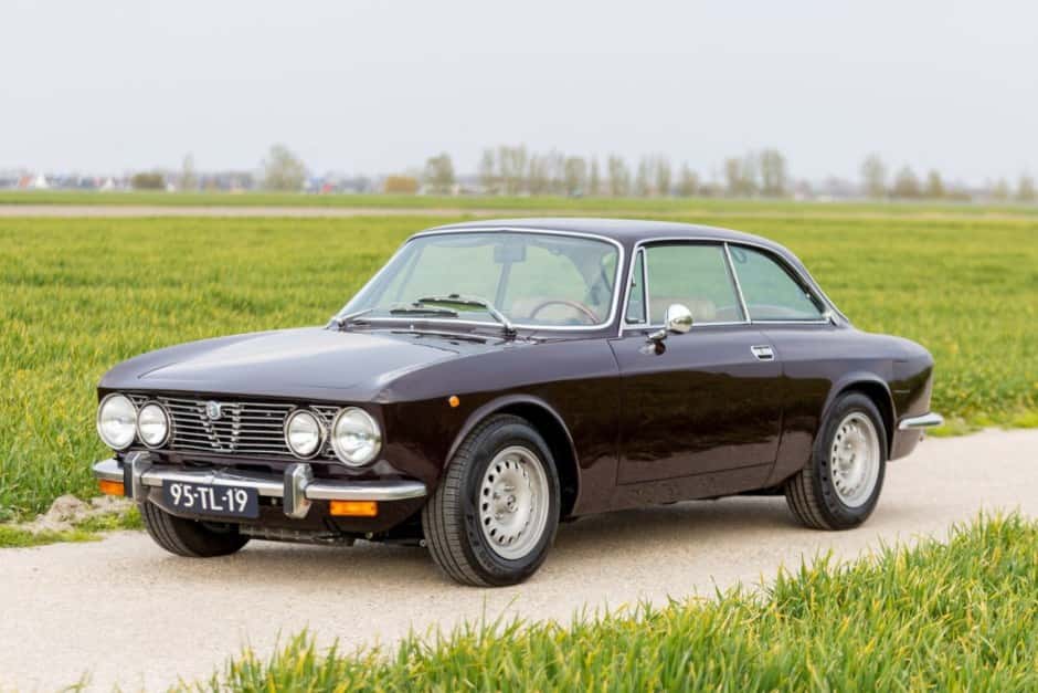 1975 Alfa Romeo 105/115 Series Coupe sold for $40,250