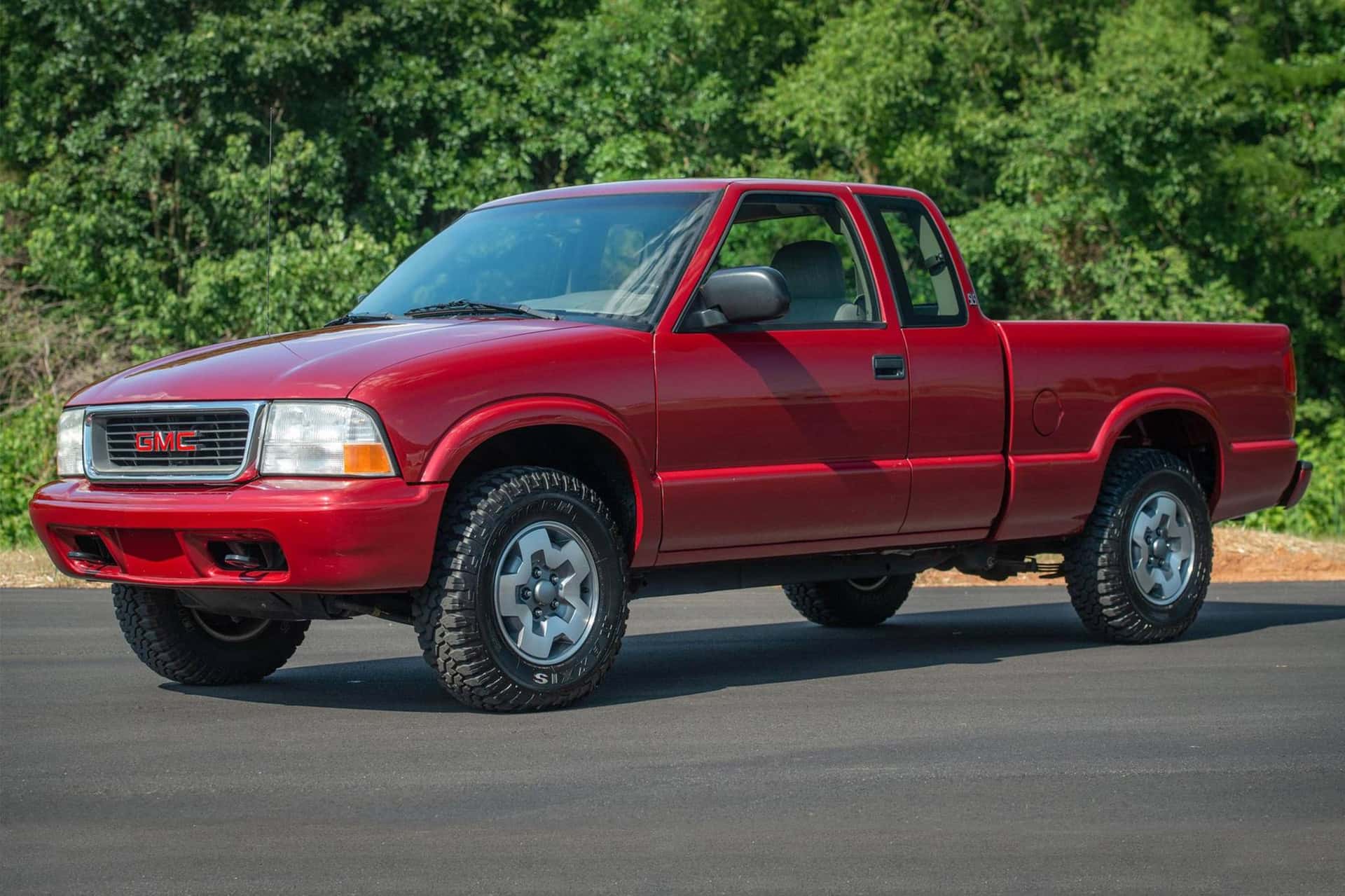 2003 GMC Sonoma sold for $11,500