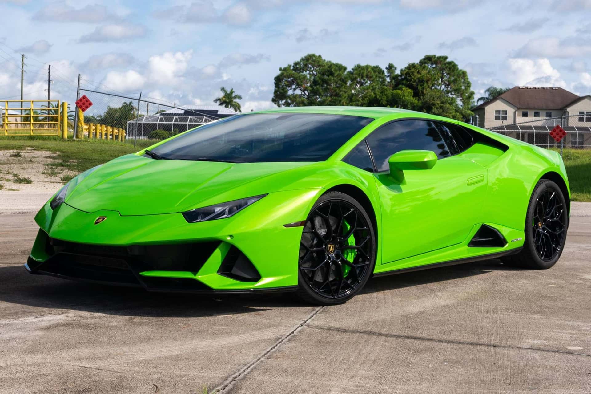 2022 Lamborghini Huracan sold for $261,000