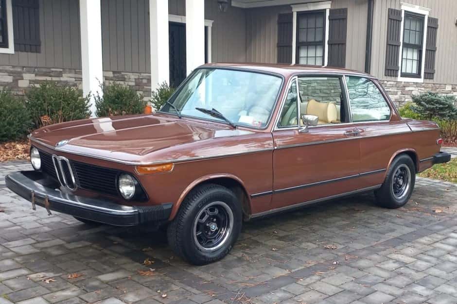 1974 BMW 2002tii sold for $18,350