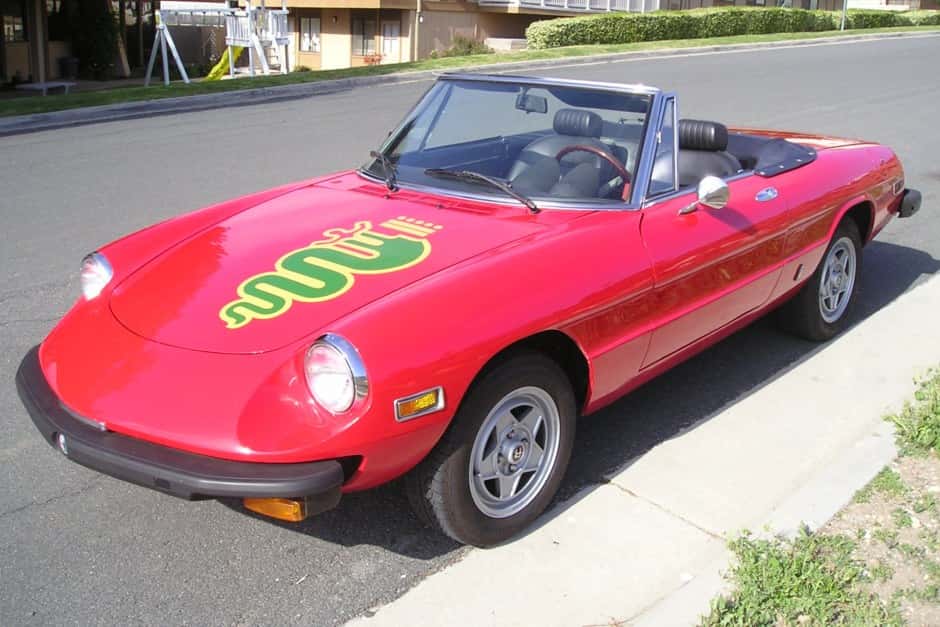 1976 Alfa Romeo 105/115 Spider Series 2 sold for $15,000