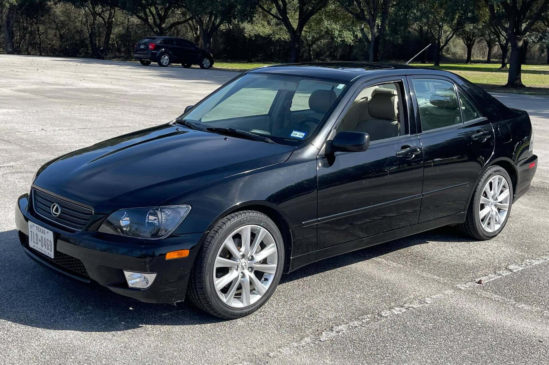 2001 Lexus IS sold for $11,000