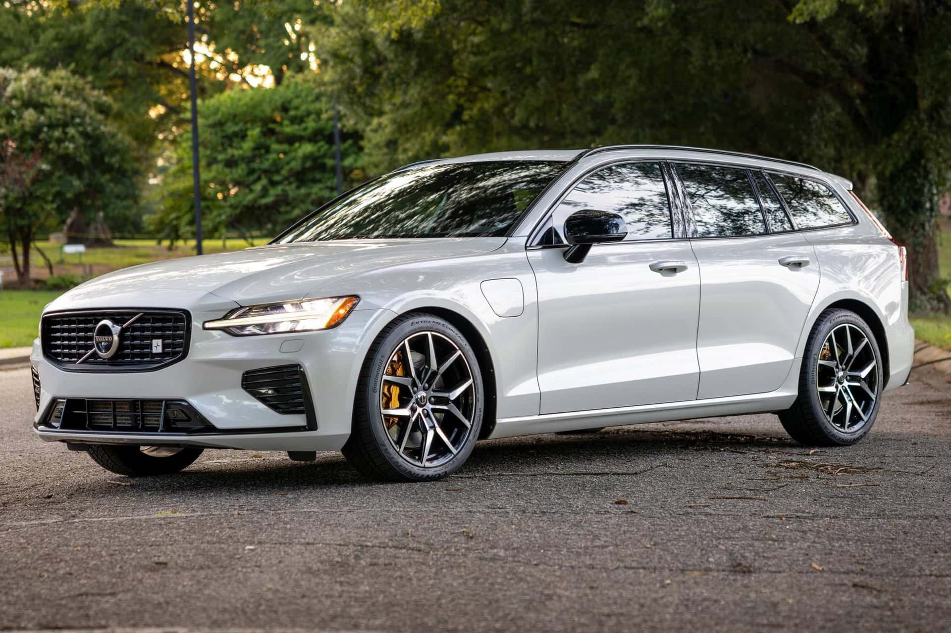 2020 Volvo V60 sold for $39,250
