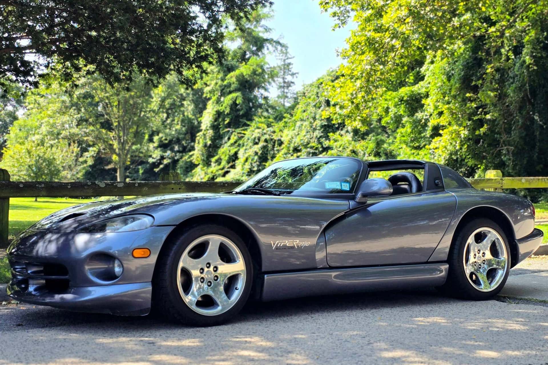 2000 Dodge Viper sold for $40,250