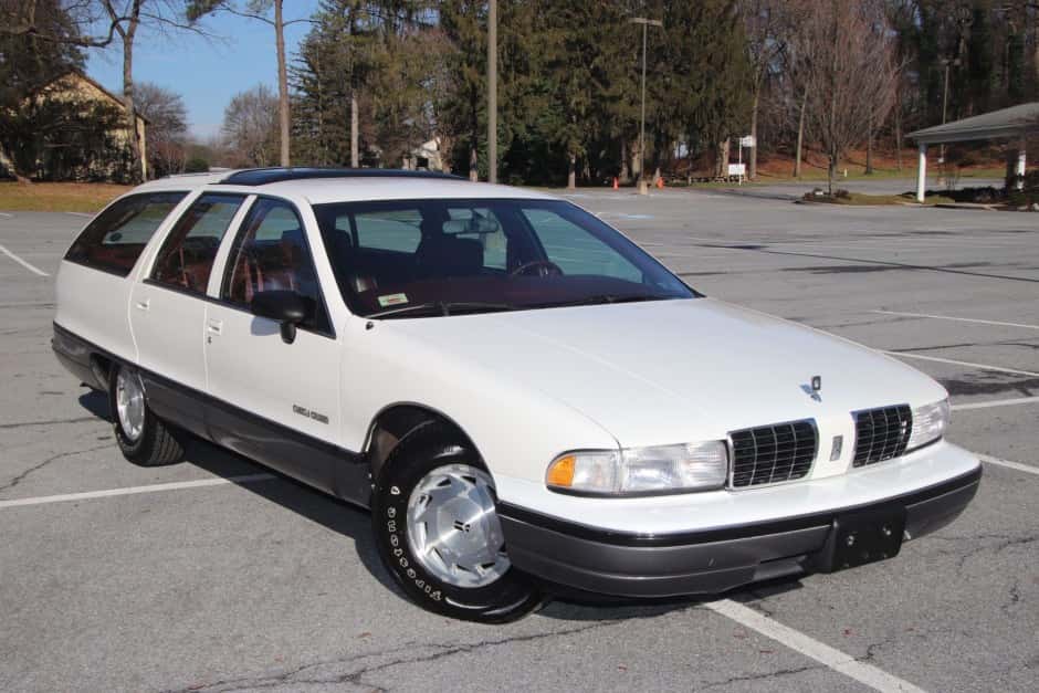1991 Oldsmobile Custom Cruiser sold for $10,000