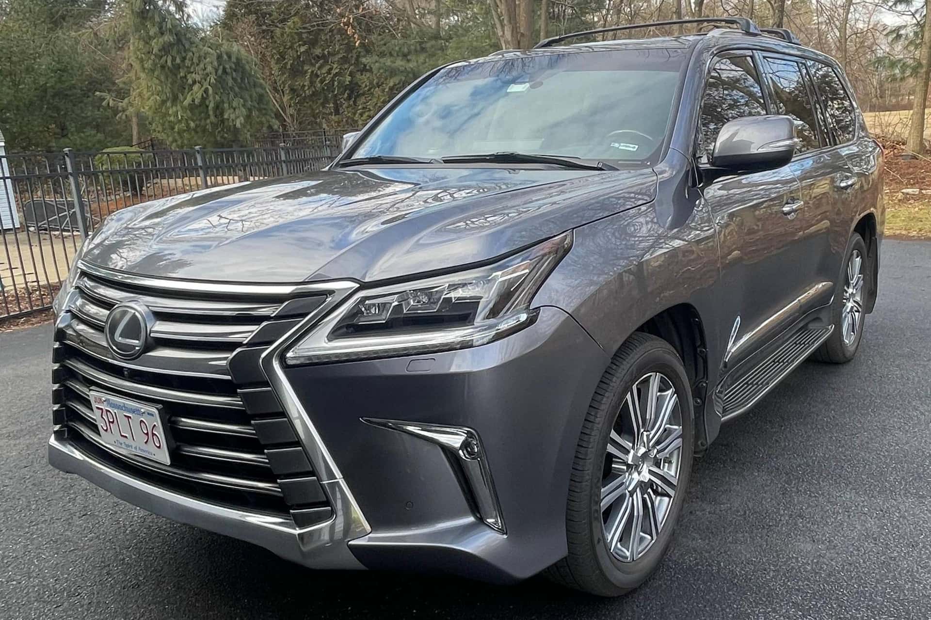 2016 Lexus LX sold for $38,752