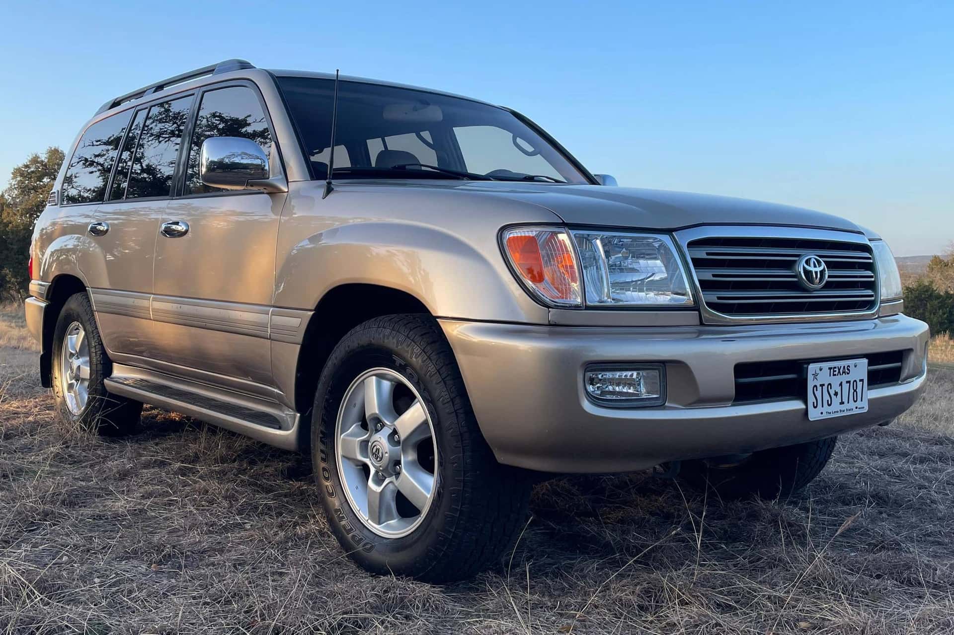 2003 Toyota Land Cruiser sold for $16,750