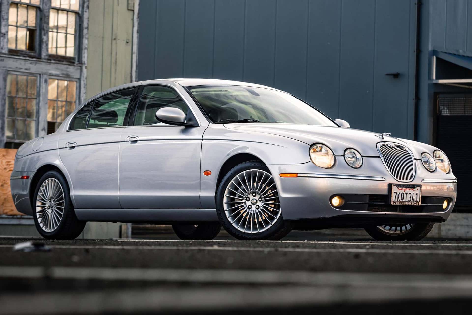 2005 Jaguar S-Type sold for $9,300