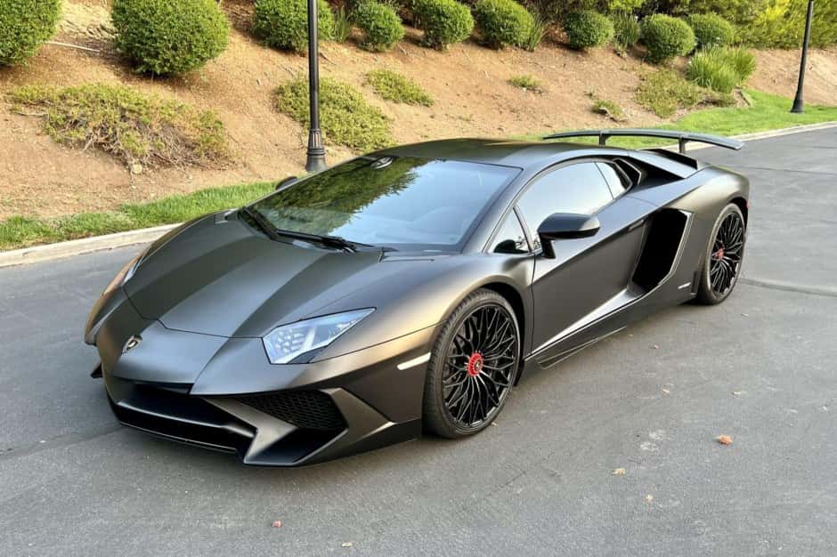 2016 Lamborghini Aventador sold for $480,000