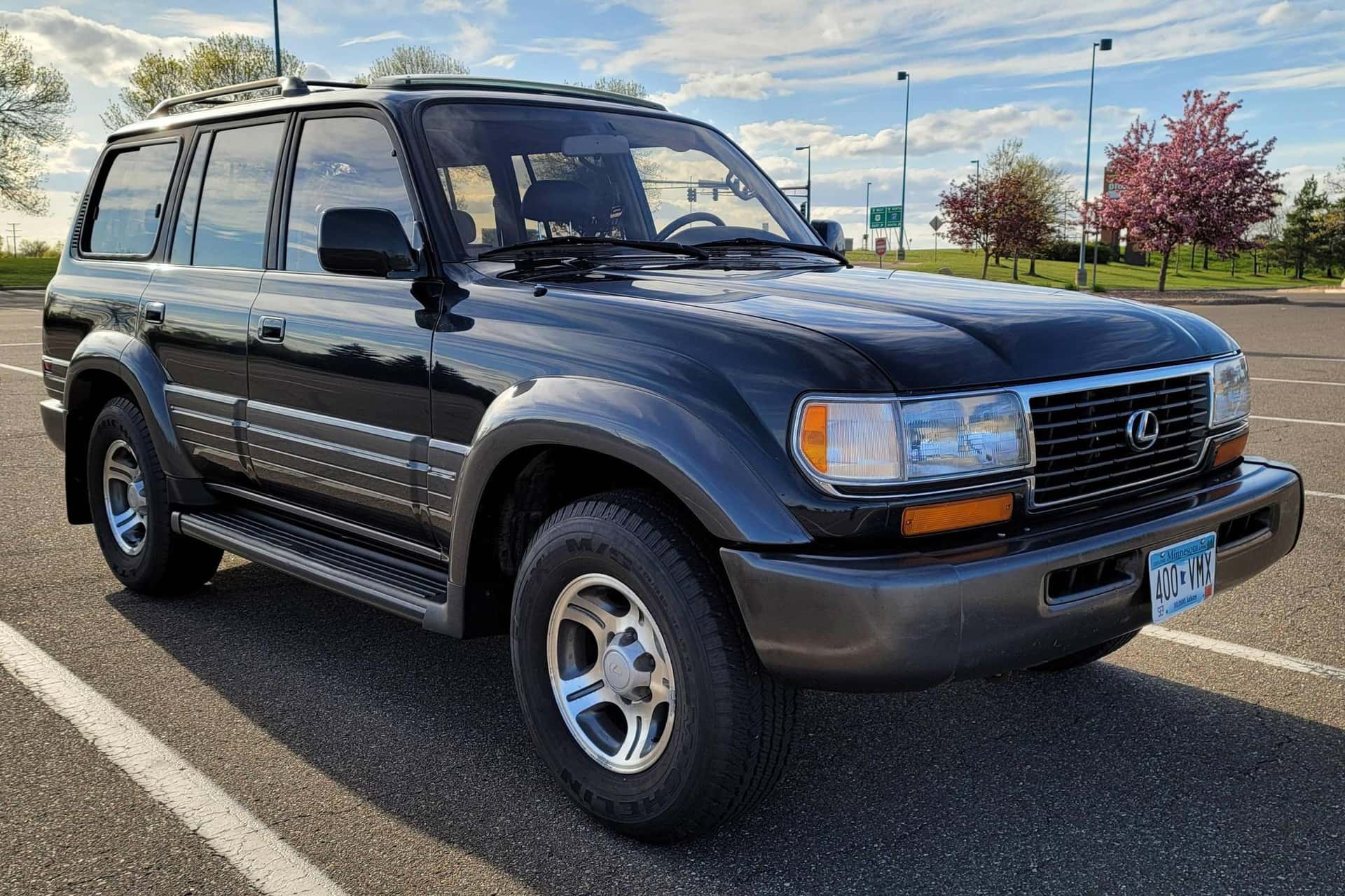 1996 Lexus LX sold for $8,100
