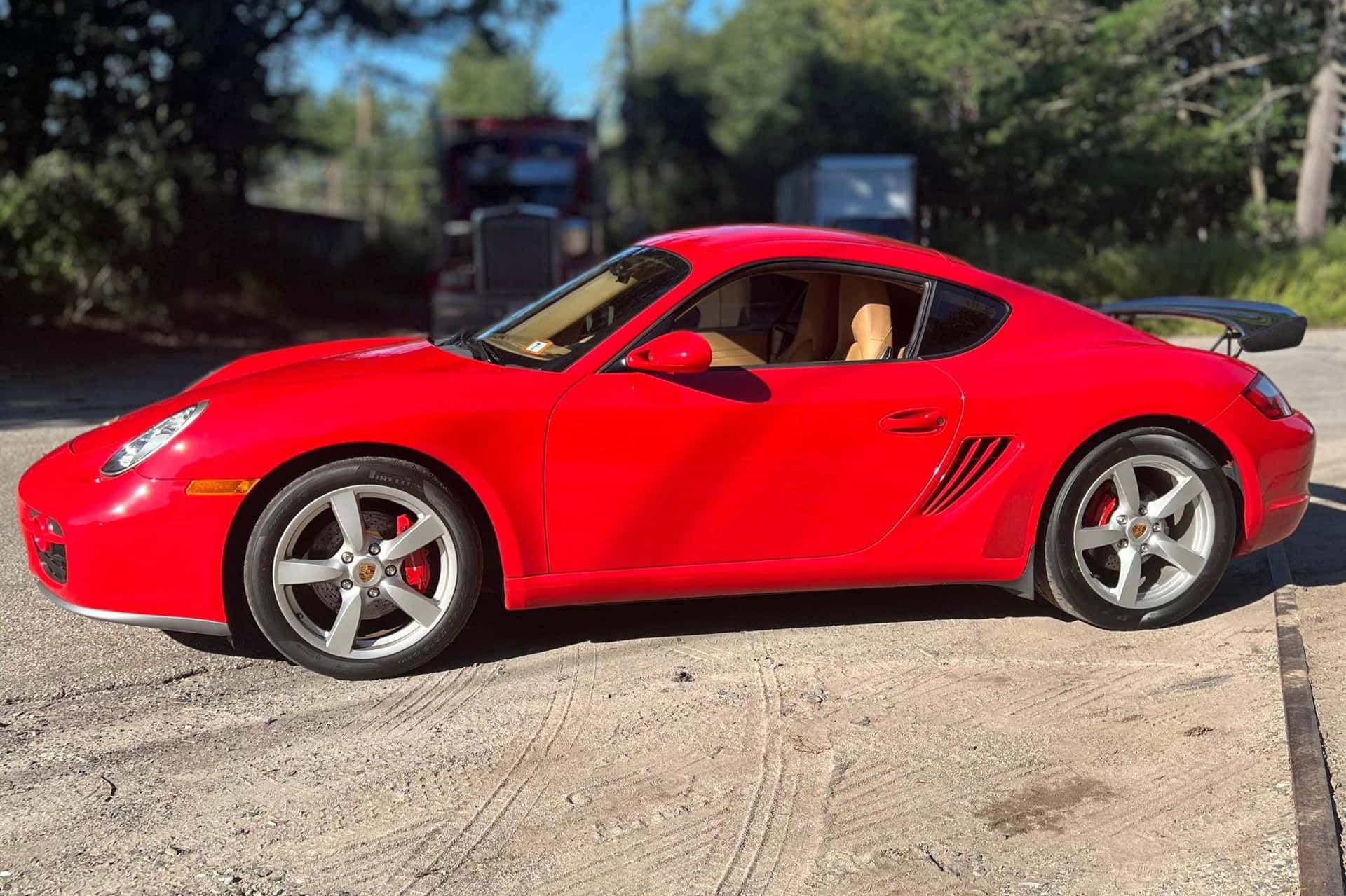 2006 Porsche 987 Cayman sold for $25,250