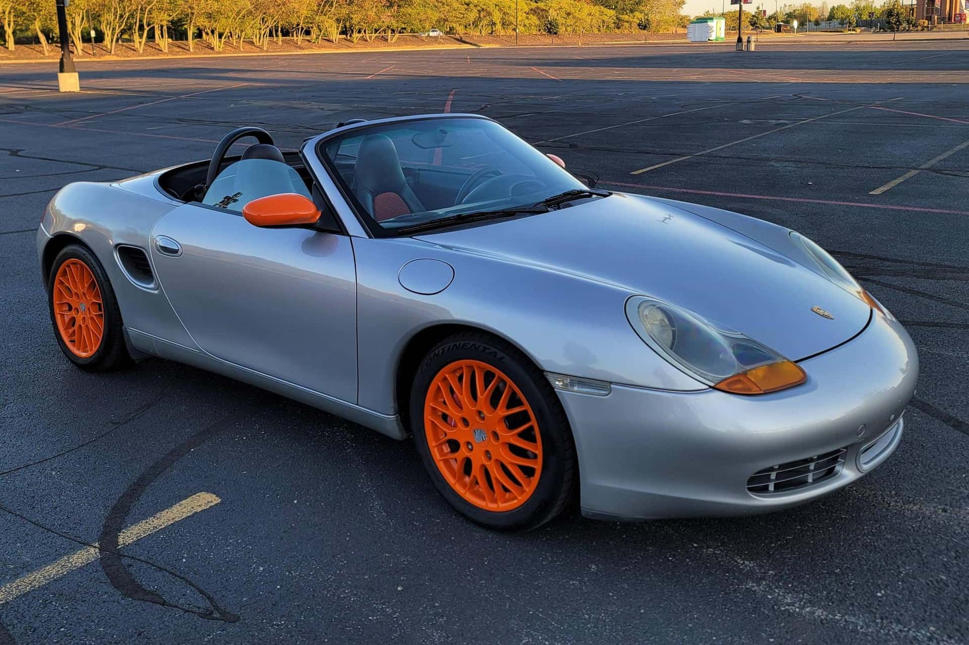 2000 Porsche 986 Boxster sold for $9,500