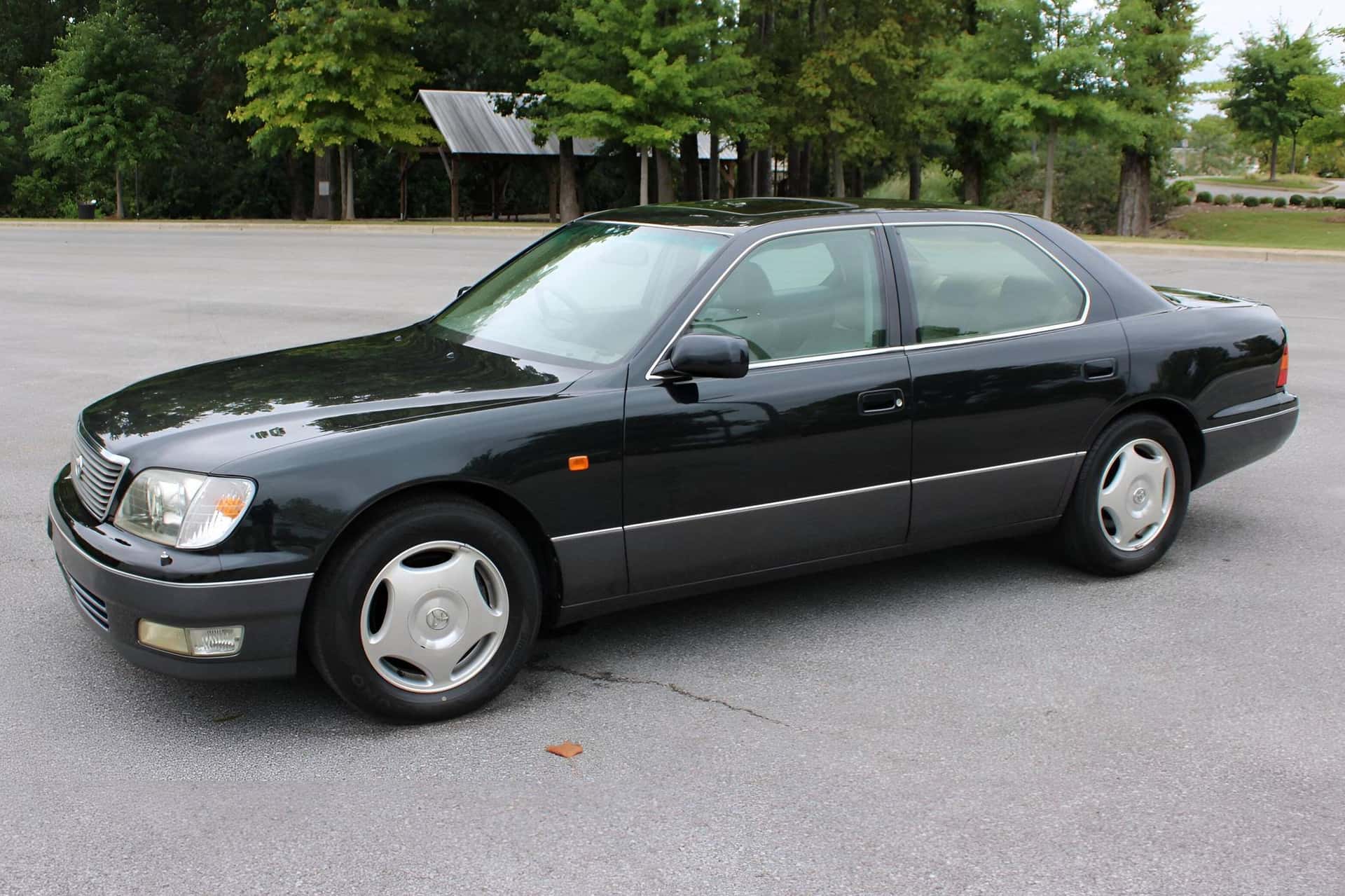 1998 Toyota Celsior sold for $8,300