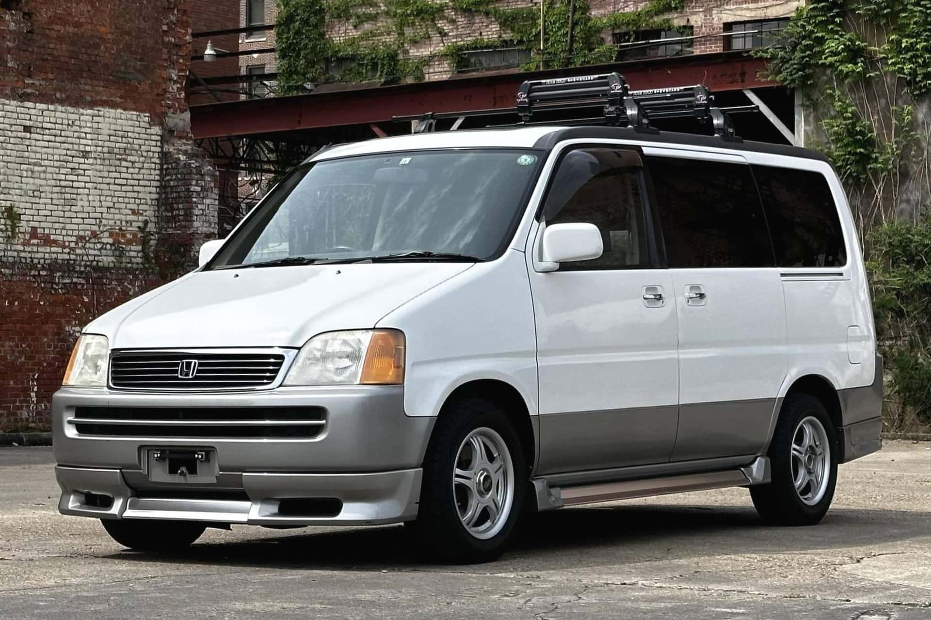 1997 Honda Stepwgn sold for $8,750