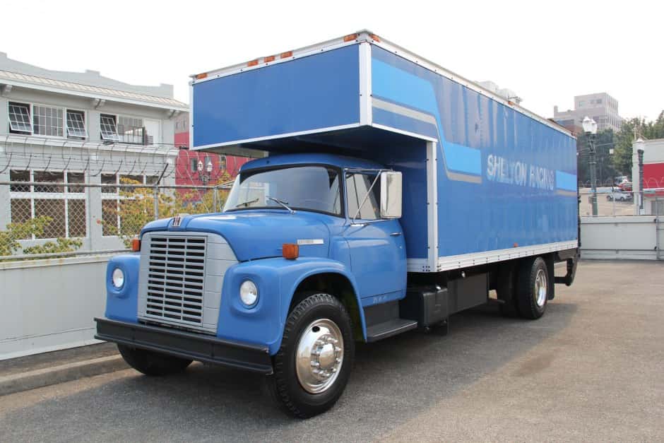 1973 International Harvester Loadstar sold for $14,450