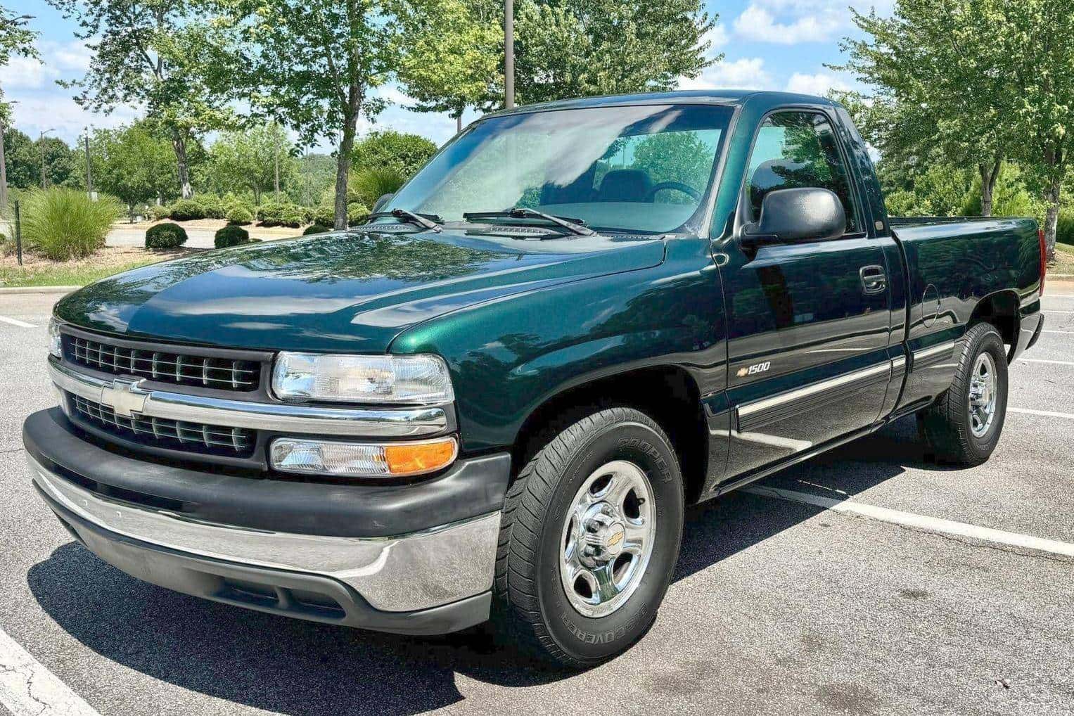 2001 Chevrolet Silverado sold for $15,250