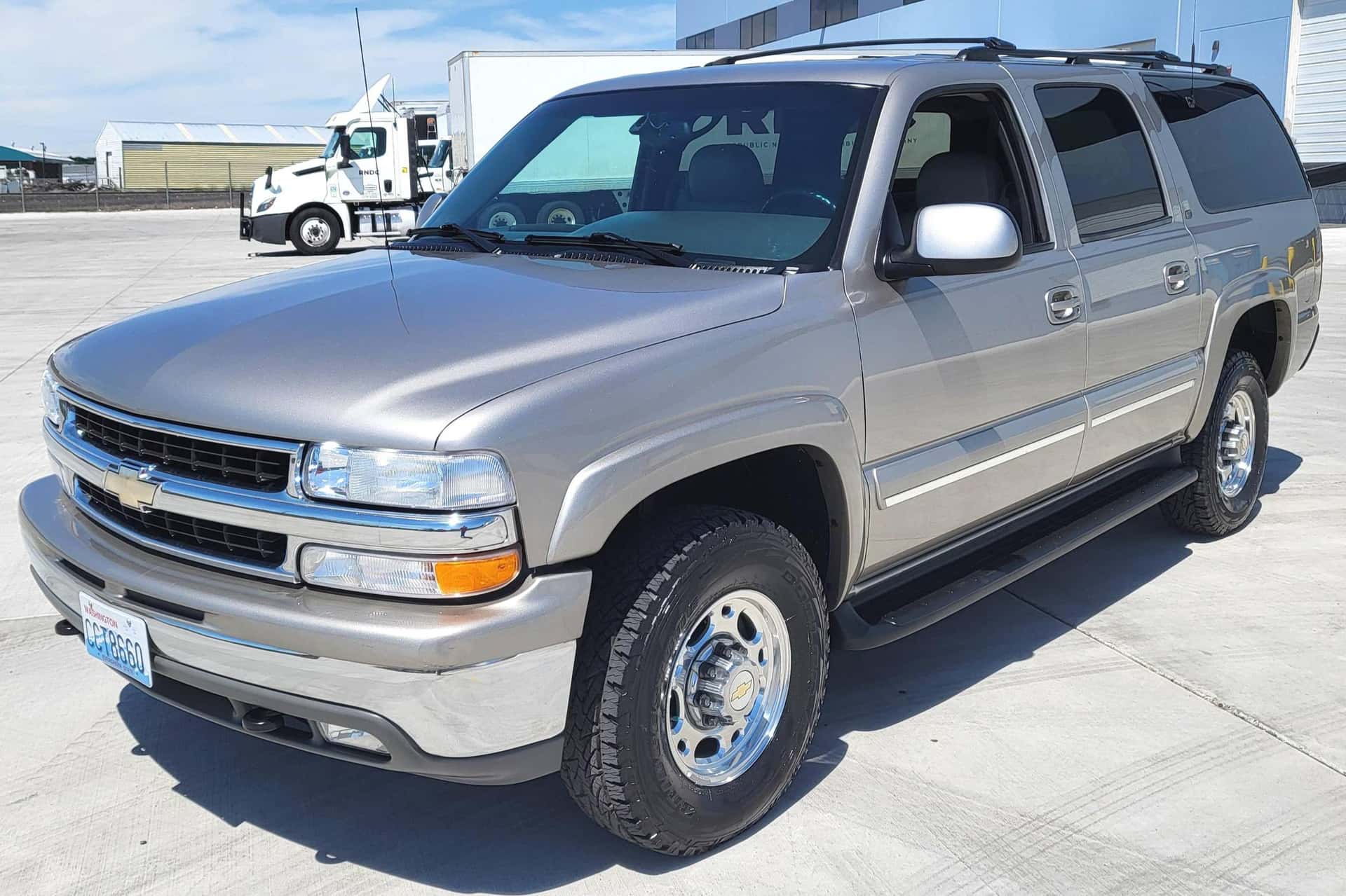 2001 Chevrolet Suburban sold for $16,500