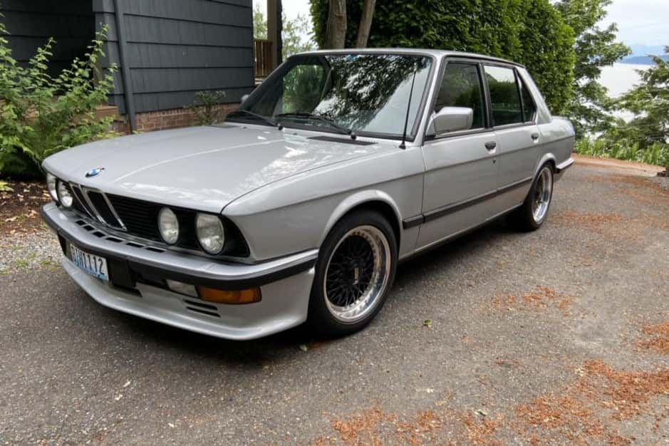 1983 BMW E28 5-Series sold for $20,000