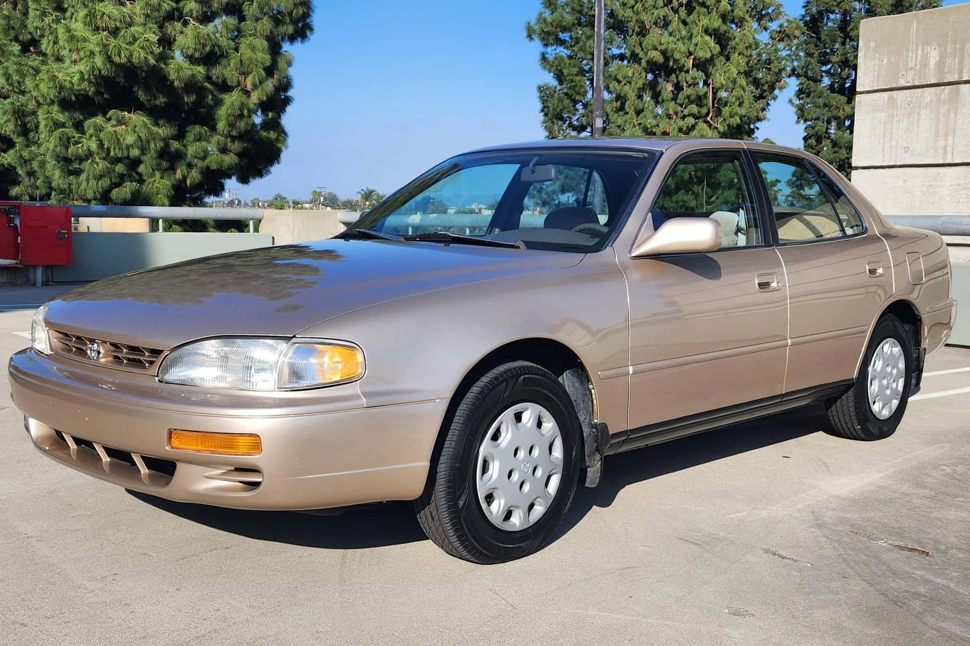 1996 Toyota Camry sold for $9,100