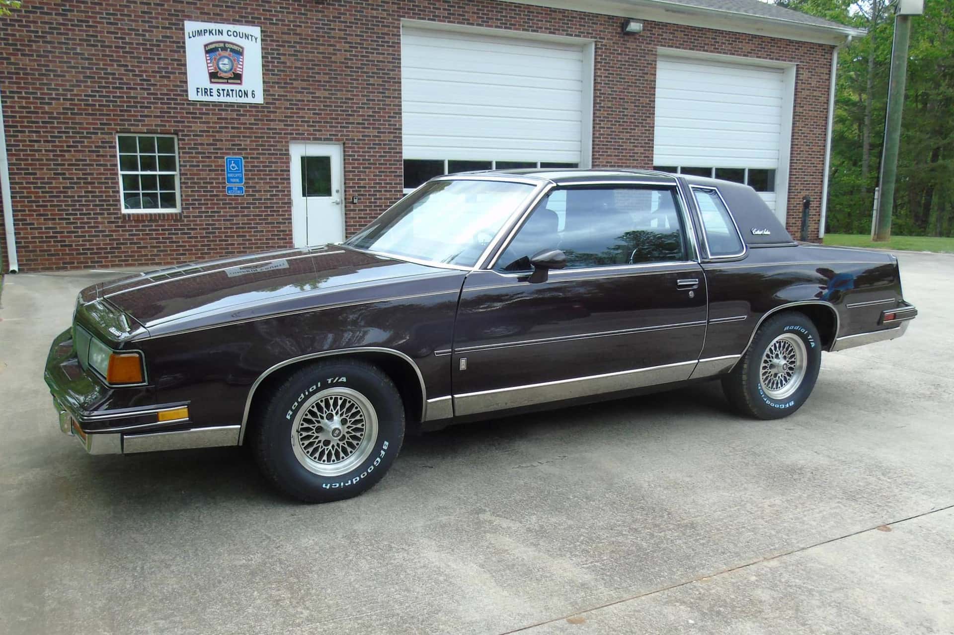 1987 Oldsmobile Cutlass sold for $15,250