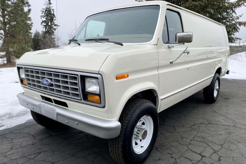 1991 Ford Econoline Van sold for $18,750