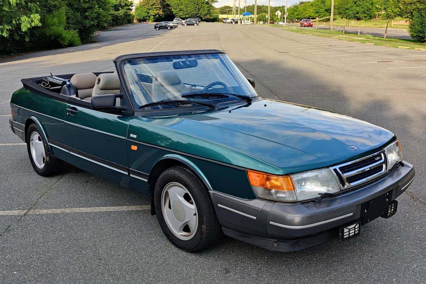 1992 Saab 900 sold for $5,500