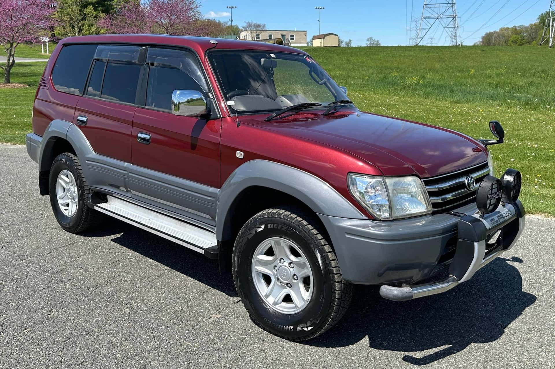 1996 Toyota Land Cruiser sold for $14,300