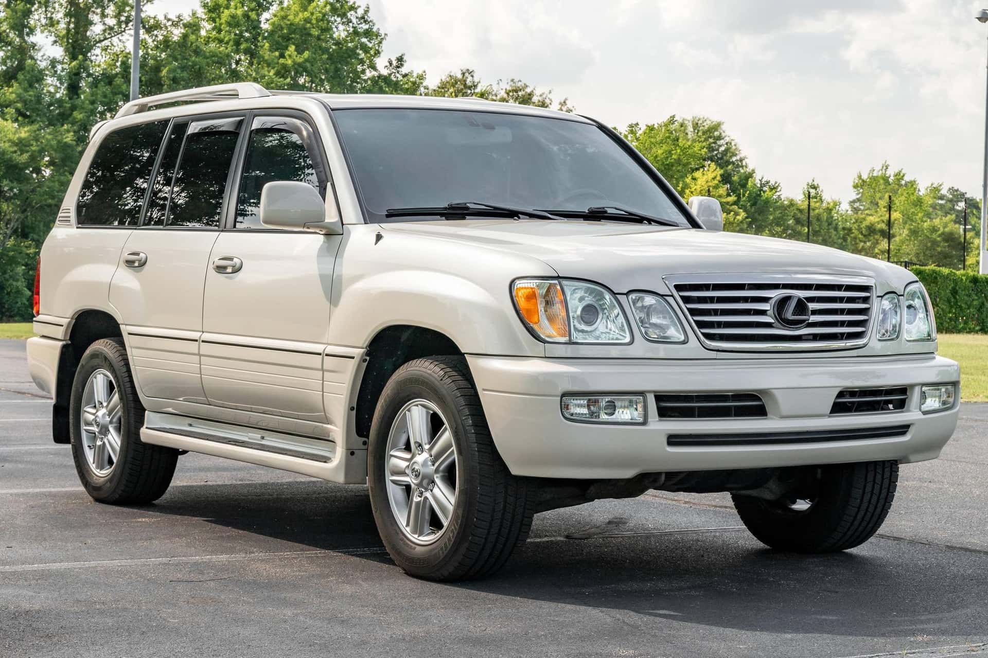 2006 Lexus LX sold for $29,150