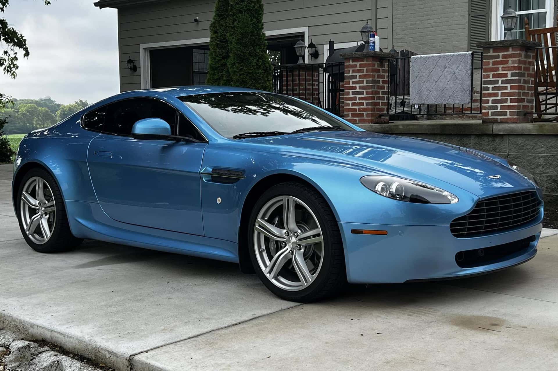2011 Aston Martin Vantage sold for $47,750
