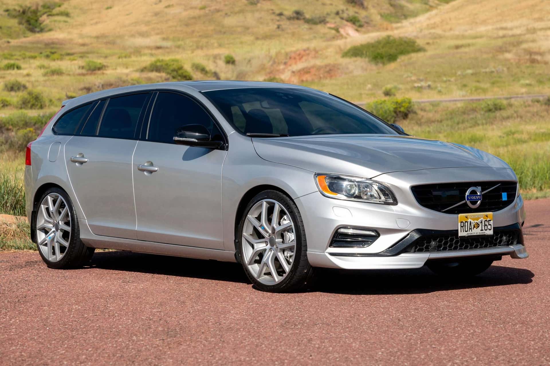 2016 Volvo V60 sold for $40,250