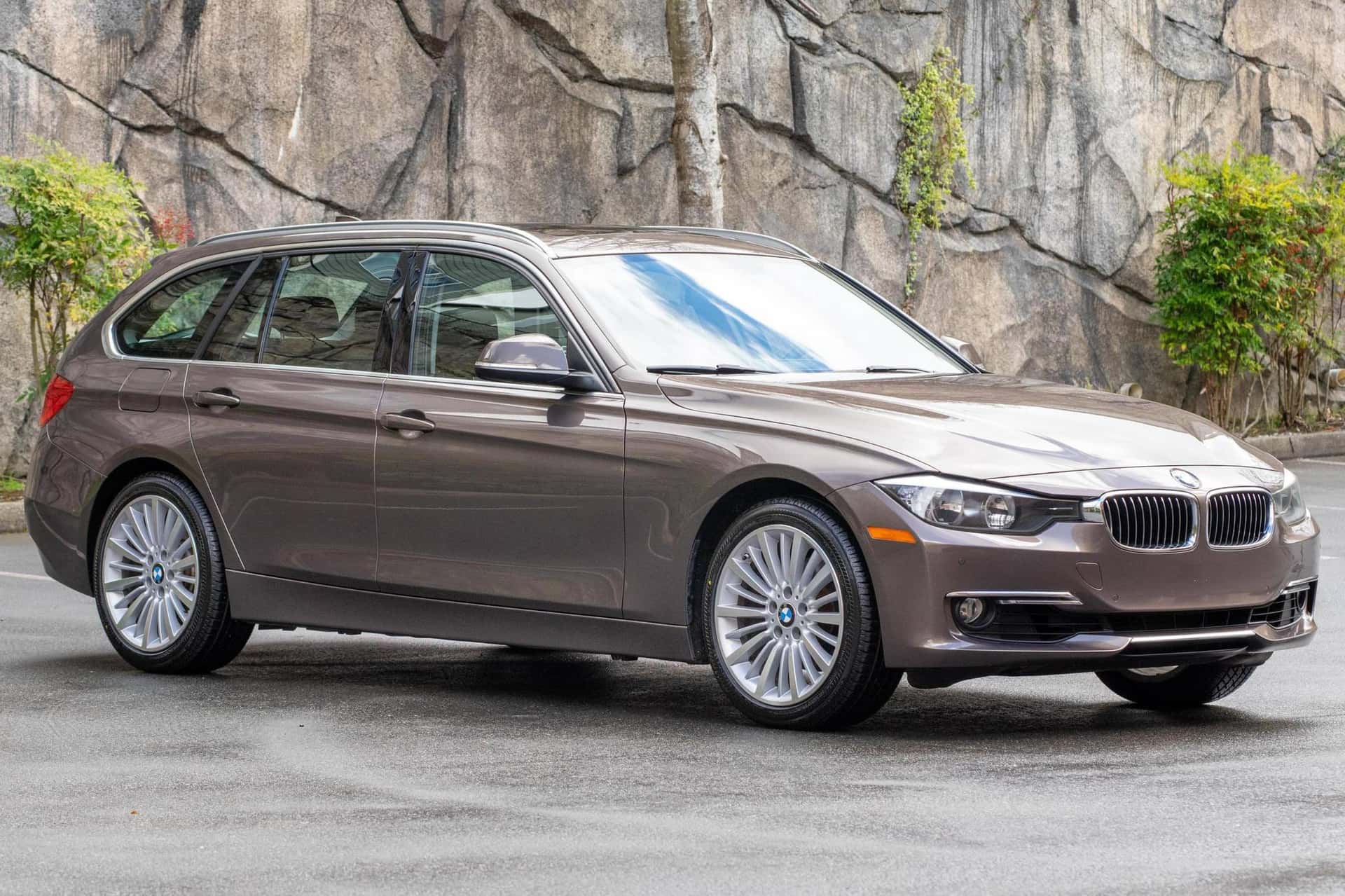 2014 BMW 3 Series sold for $16,000