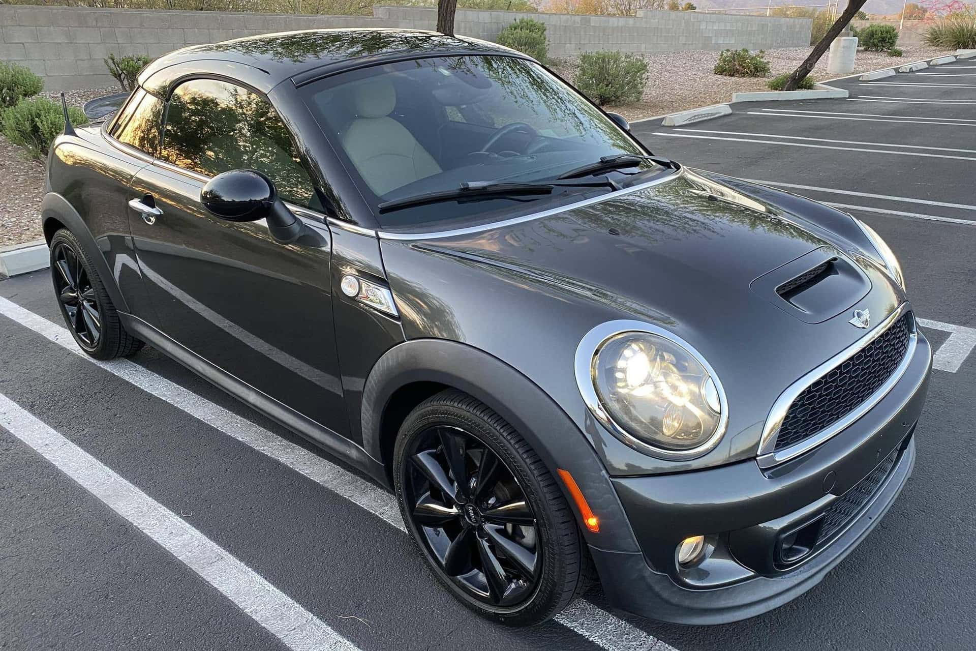 2012 MINI Cooper Coupe sold for $9,200