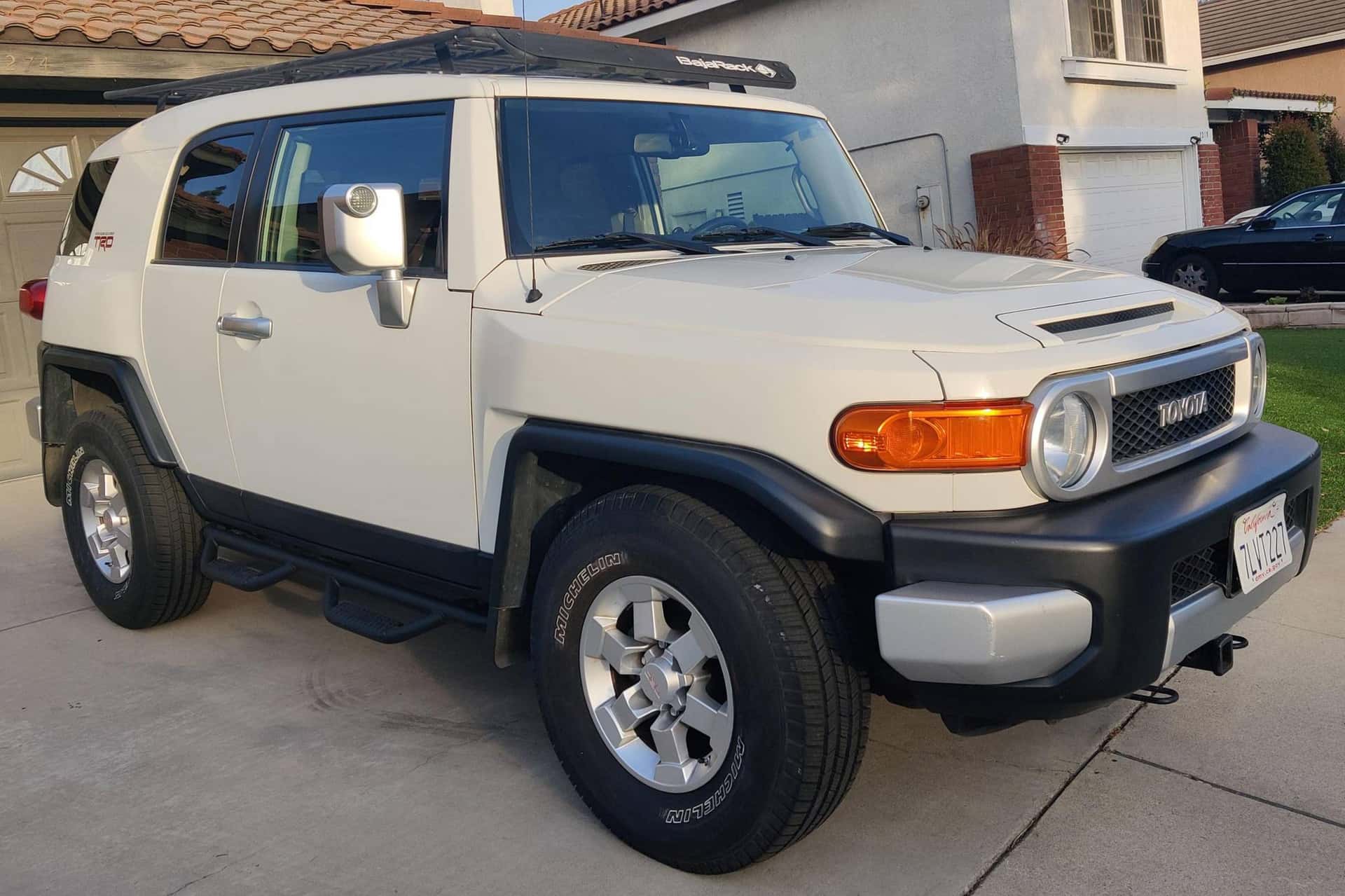 2009 Toyota FJ Cruiser sold for $15,000