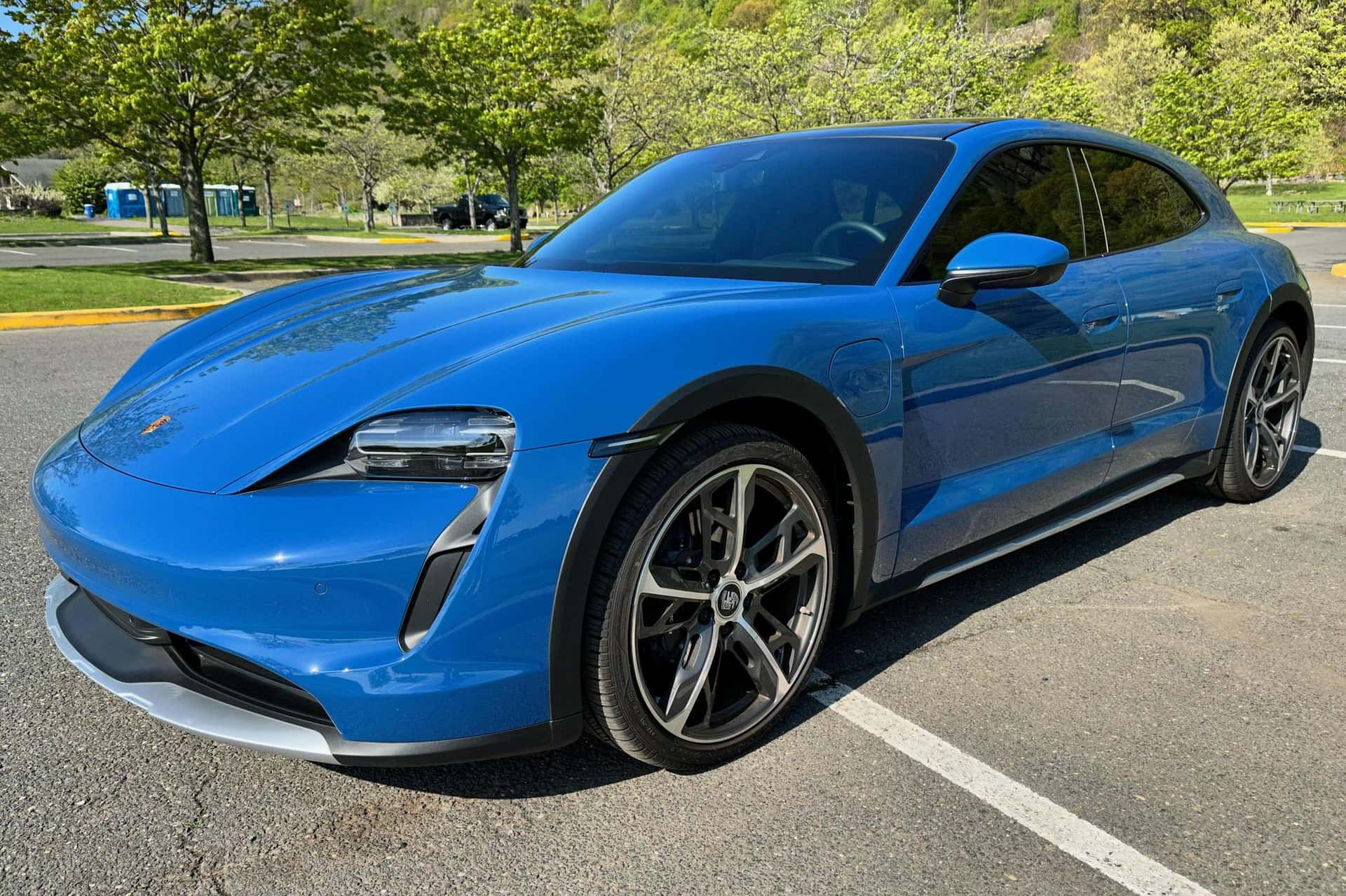 2022 Porsche Taycan sold for $86,500