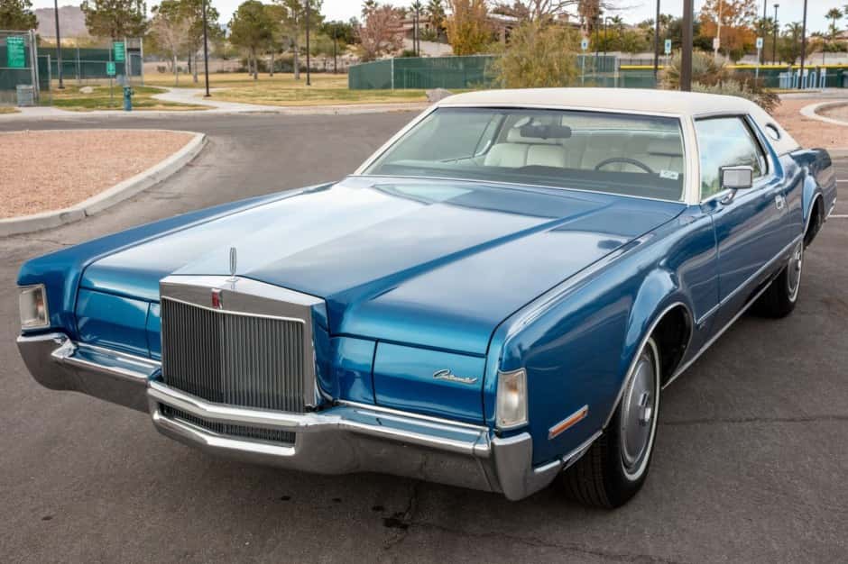 1972 Lincoln Continental Mark IV (1972-1976) sold for $17,000