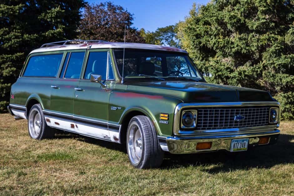 1972 Chevrolet Suburban (1967-1972) sold for $58,000
