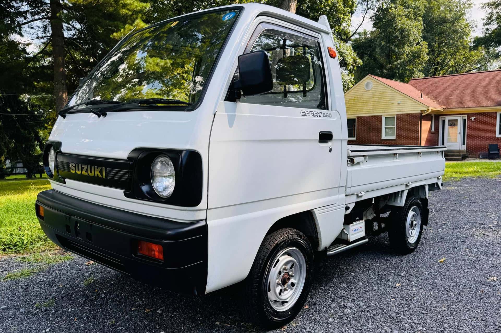 1990 Suzuki Carry Truck sold for $4,877