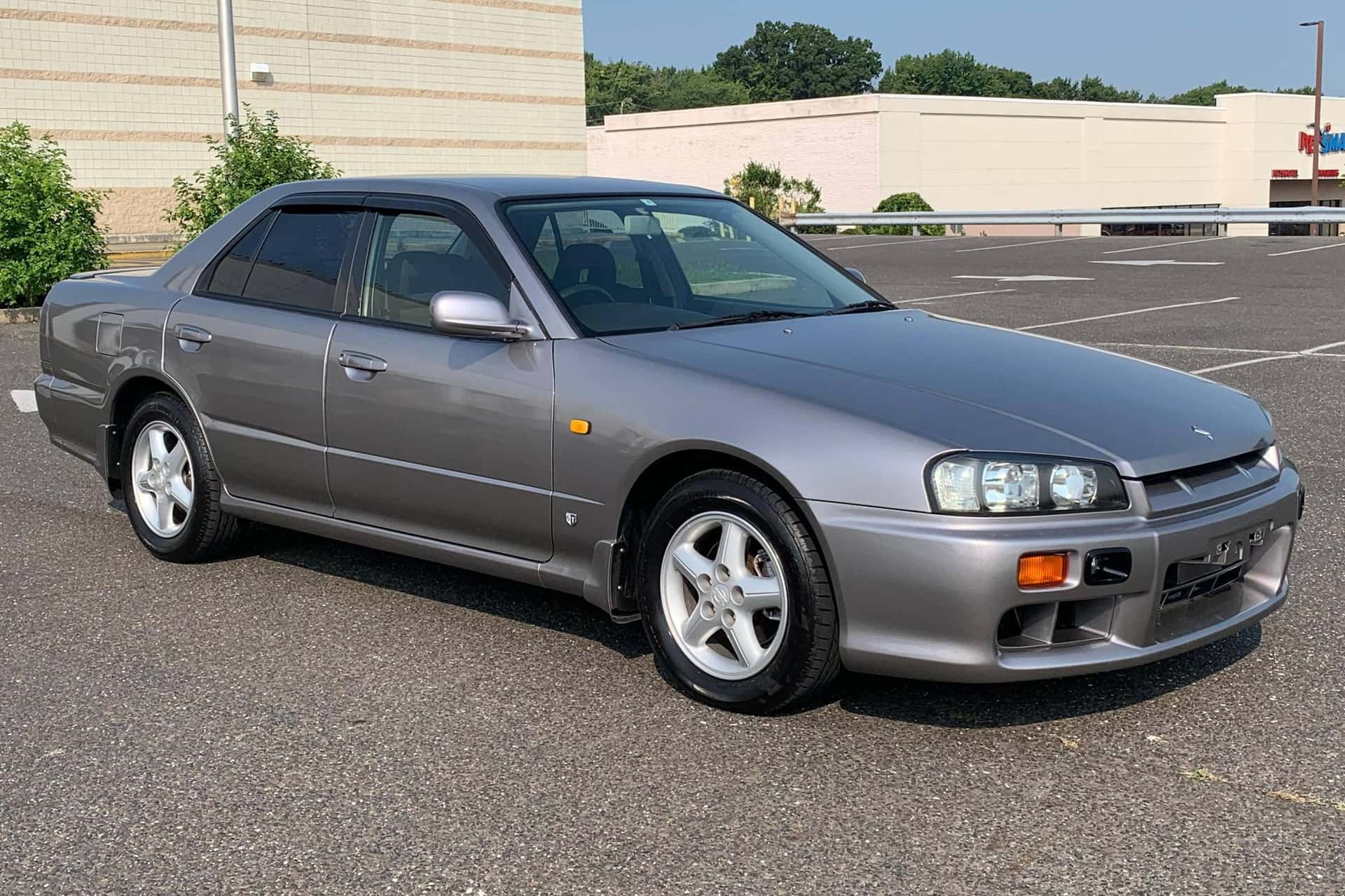 1999 Nissan R34 Skyline sold for $11,000
