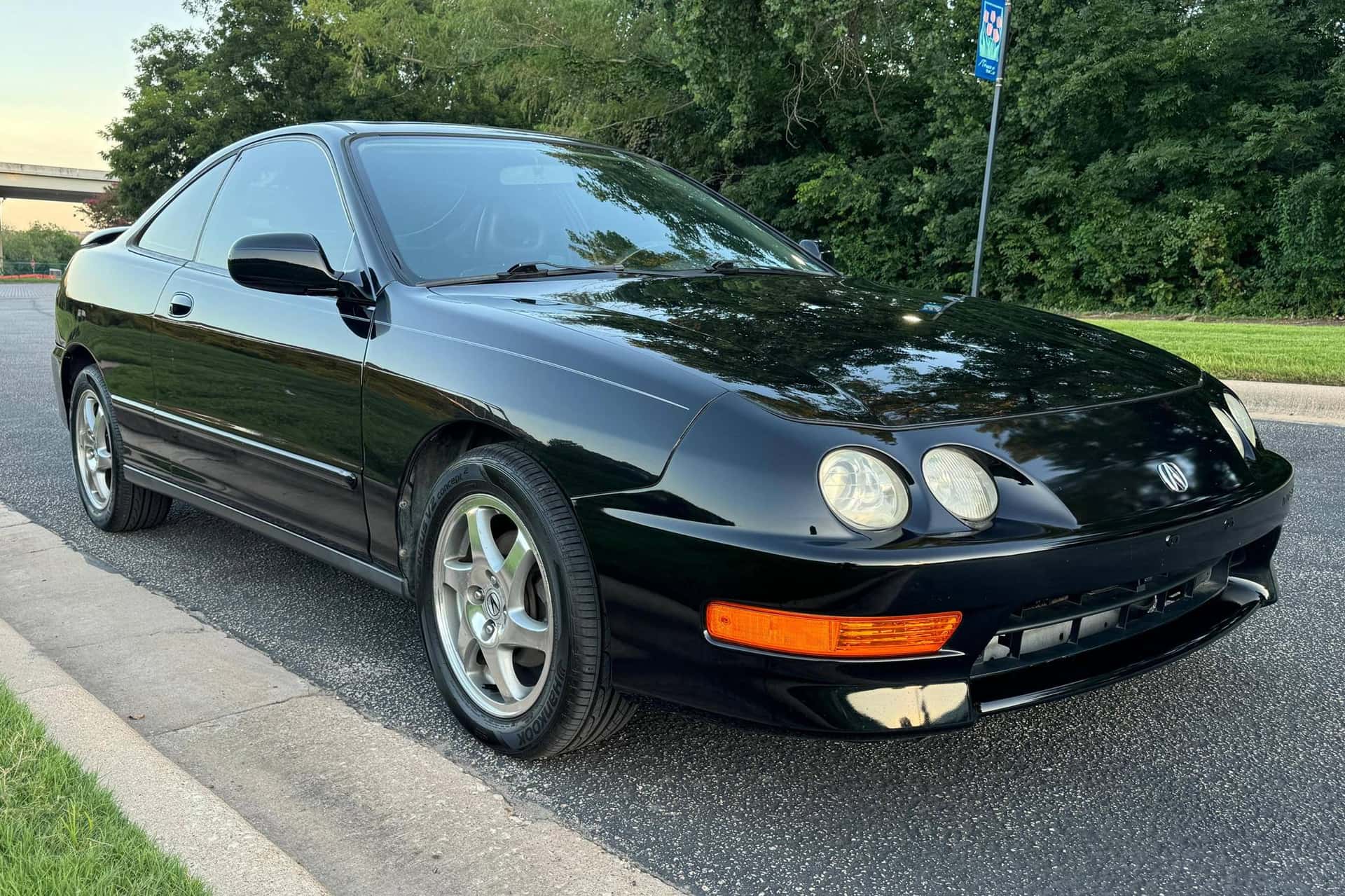 2000 Acura Integra sold for $13,600